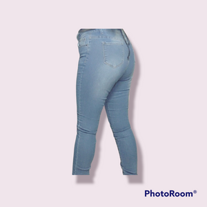 "Ana" Mid-Rise Jeans